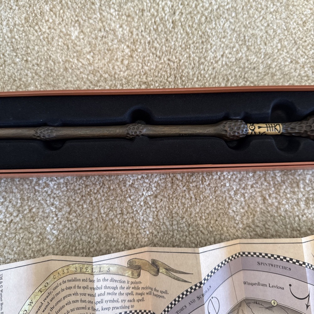 Wizarding World of Harry Potter Ollivanders Interactive Wand Dumbledore with Map - Picture 3 of 8